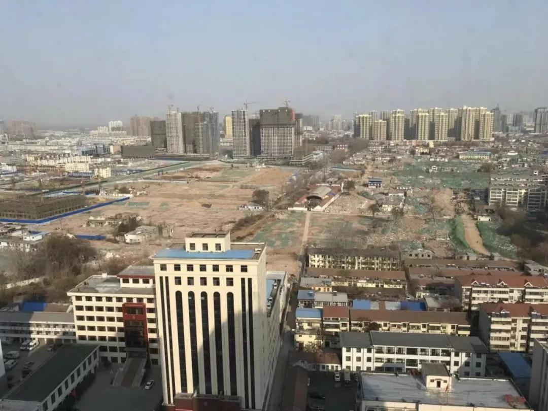菏泽棚改引发百万人搬迁：满城都是售楼处，房价已逼近万元